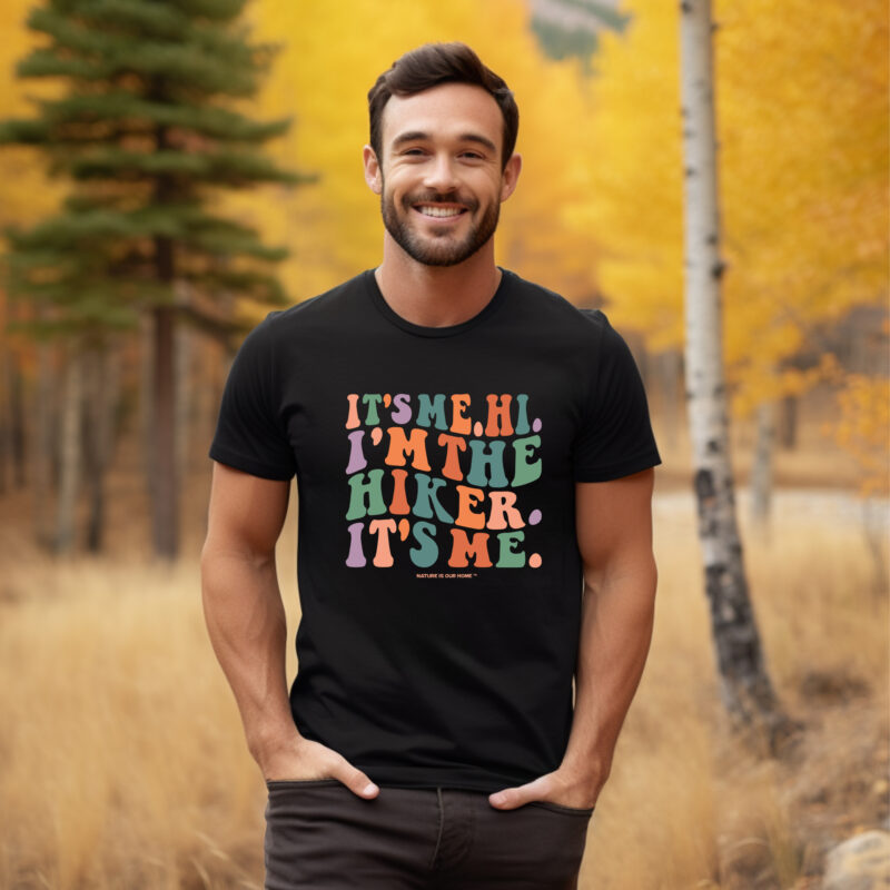 It’s Me Hi I’m the Hiker It’s Me Wavy Retro Groovy Unisex Tee